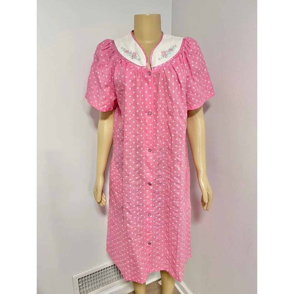 Vintage Emily Stacy Pink Polka Dot Snap Front House Dress Muumuu Embroidered M